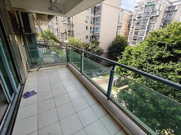 厦门湖里殿前翔鹭花城(一期)湖里万达鹭港旁翔鹭花城一期正规3房出租