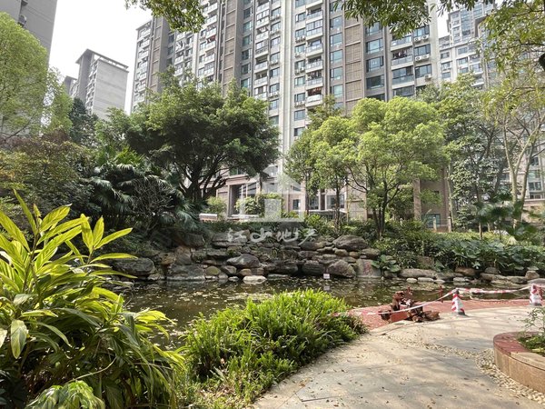 南宁青秀凤岭北荣和大地二组团阳光里精装修高层南北通透荣和大地89平