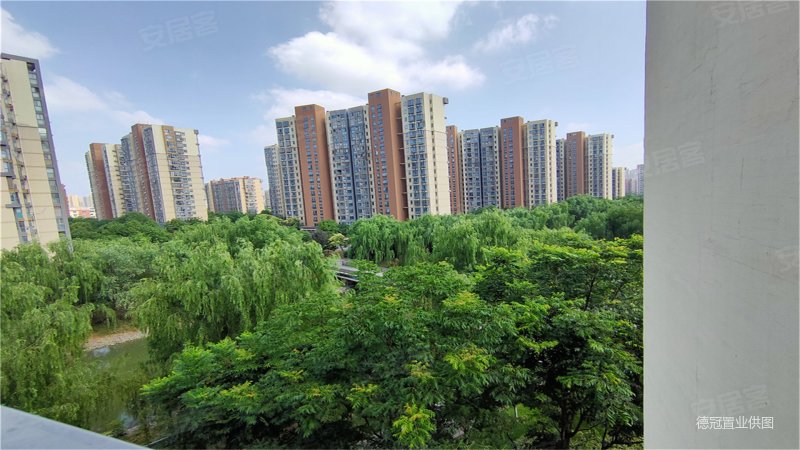 天润城9街区出门100米地铁精装双卫大3房满五年