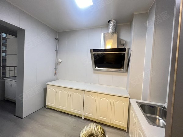 晋城城区古矿君悦华府泽州北路 君悦华府 简装三室 价格面议 随时看房