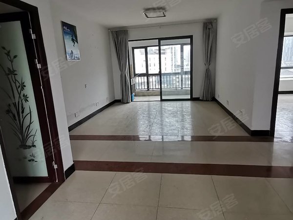 红星国际广场晶品,闽江大道租房,爱琴海旁 三房可办公 可员工宿舍