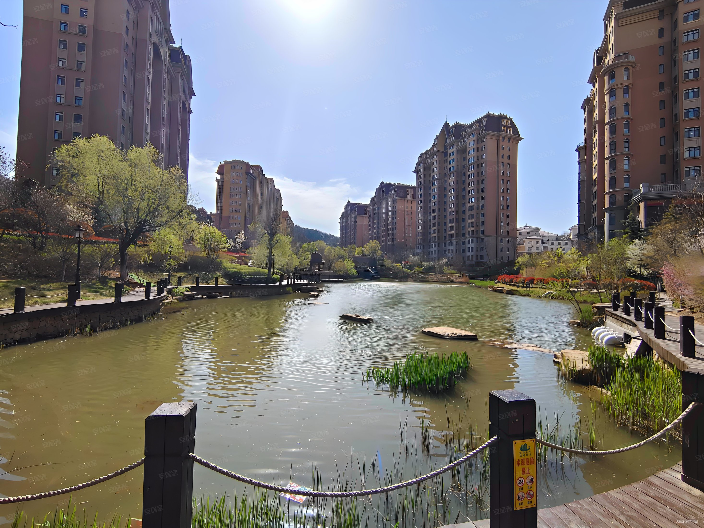 青岛印象山高端典范湖景房4室2厅155平720万议