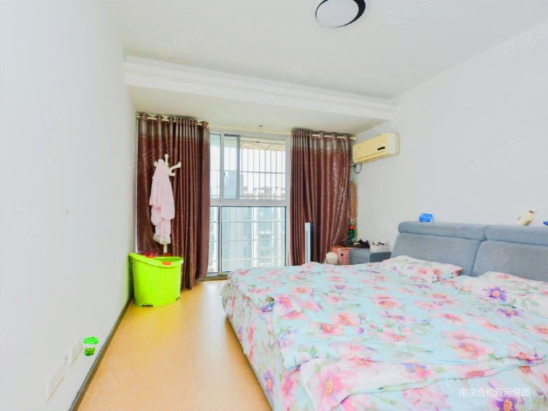 房龄新 高楼层视野好 带电梯 大两房 装修好 正规商品房,宜家国际公寓