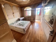 南京江宁东山5号线东山站 江宁医院 金宝商业广场 朝南主卧阳台 无中介出租房源真实图片
