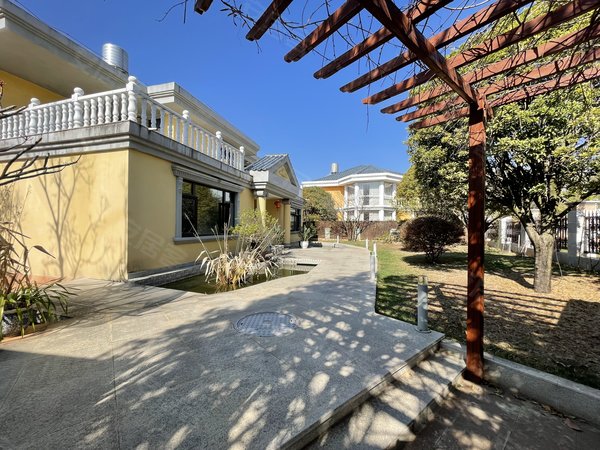 昆明西山滇池度假区金家大院接待会所 带全家具家电 大独栋别墅 花园