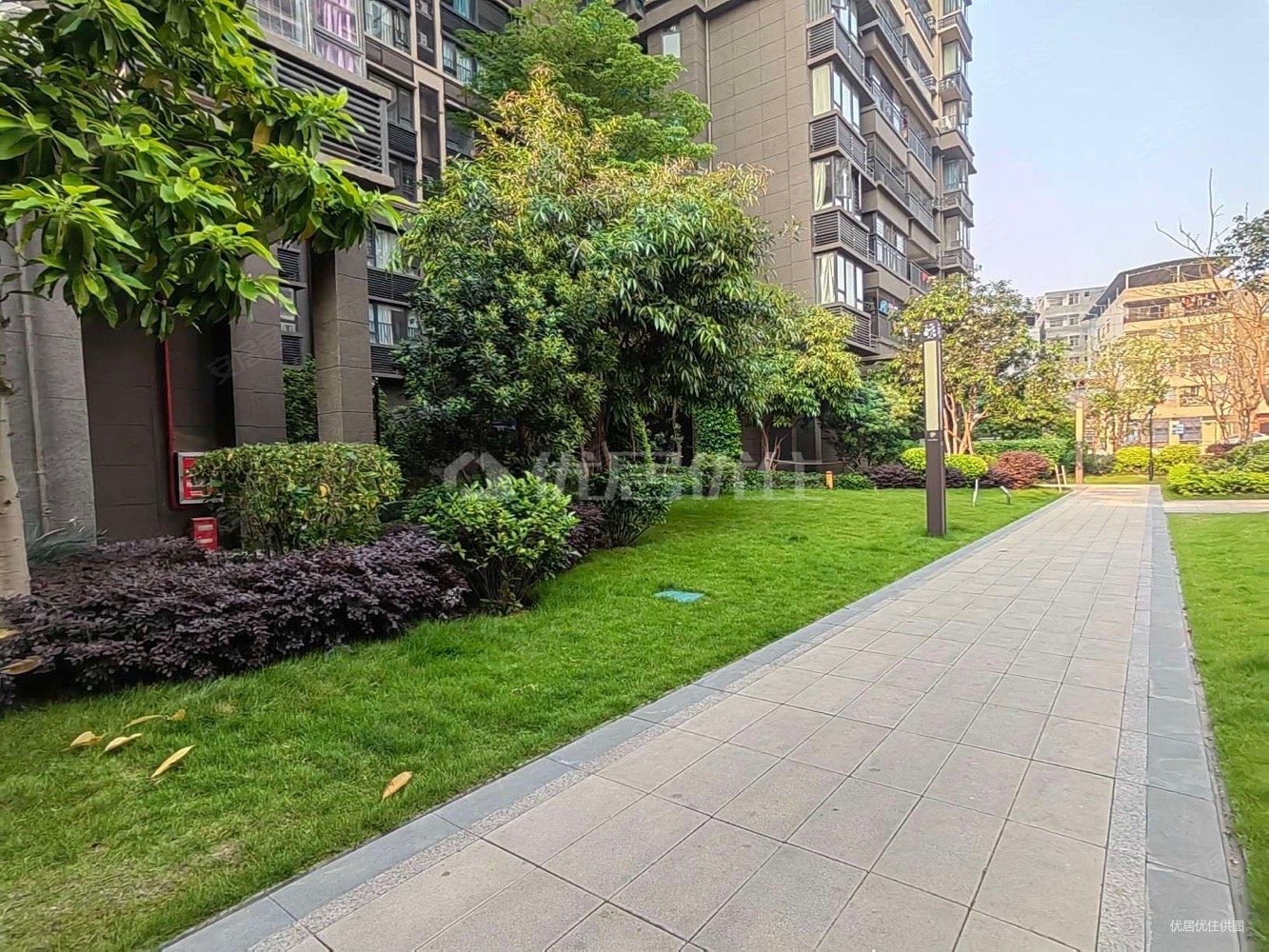 小区 价 高新区招商4房 拎包入住,招商榕园二手房,92万,4室2厅,2卫