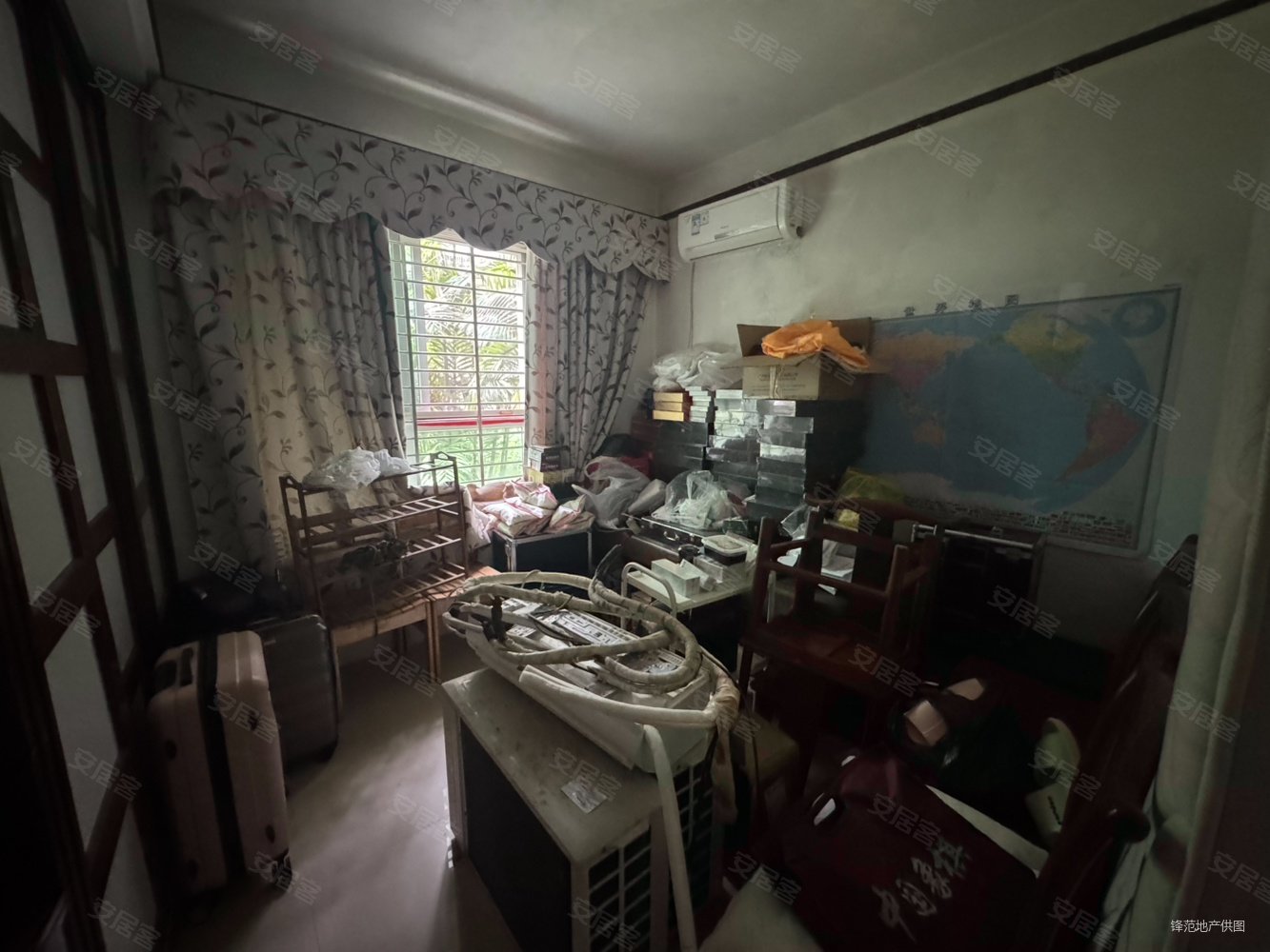 昌茂澳洲园4室2厅2卫148㎡南北200万