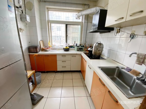 洪家楼山大北路天舒居三室两厅两卫送地下室价格可以商量