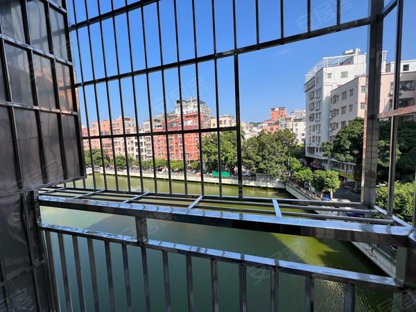 广州天河龙洞龙洞迎龙路195号小区龙洞迎龙路 湖景单间 无遮挡阳台