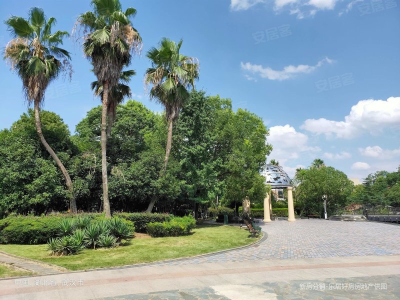 汀香水榭(别墅) 产权清晰 得房好 满五   临地铁 朝南