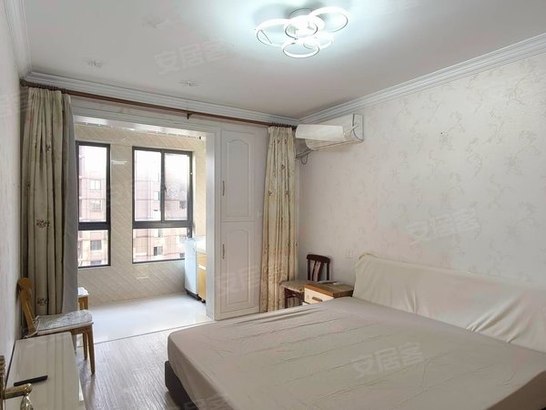 上海松江泗泾塘和家园德悦苑业主自住两房出租押一付一出租房源真实图片