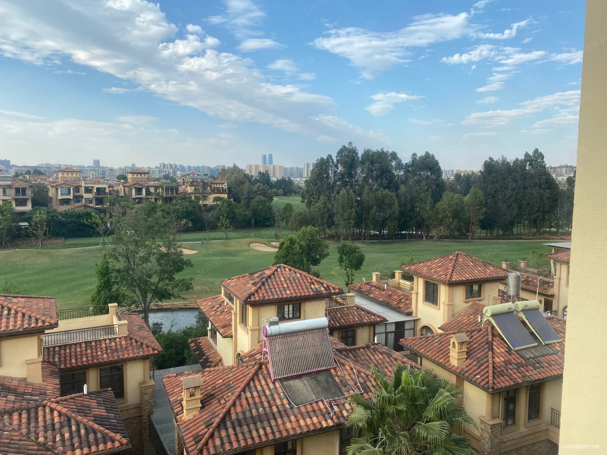 滇池卫城滟澜湾临有电梯洋房高绿化高楼层视野好