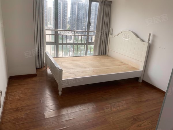 深圳龙华观澜湖润名苑湖润名苑新出一房一厅随时看房.