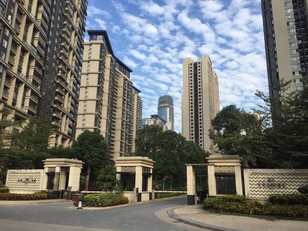 【多图】保利天悦(商住楼),琶洲租房,保利天悦二期南向两房,装修保养