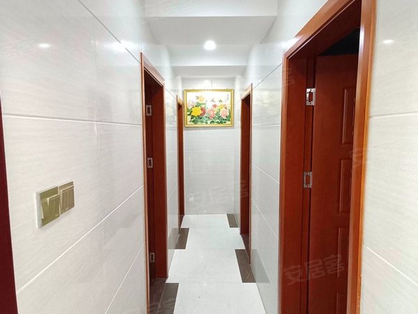 深圳宝安松岗景湖家园松岗溪头中英文学校旁,景湖家园,156平5房4卫