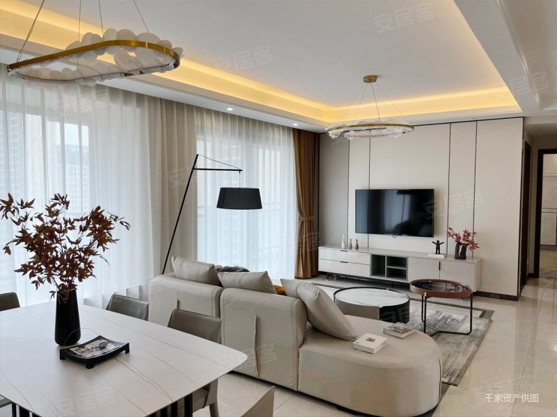 香城云庭3室2厅2卫110㎡南北68万