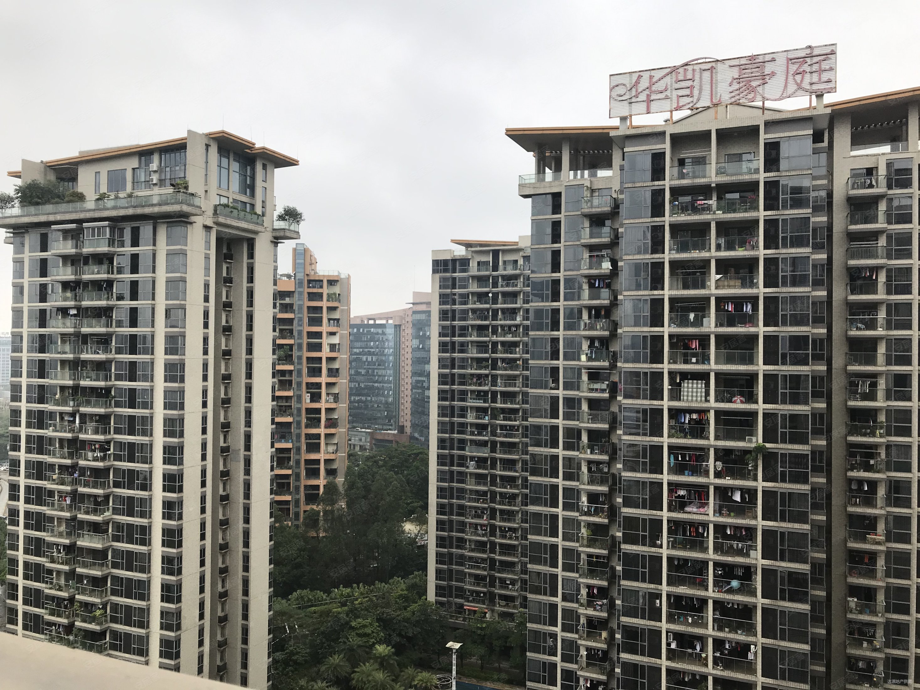 华凯豪庭3室2厅2卫114.8㎡东北400万