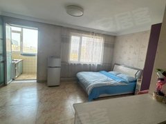 丹东振兴六纬路小学学区福景园 一室一厅 电梯 家电齐全 900包取暖物业出租房源真实图片