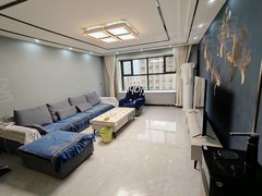 喀什喀什市喀什城区审批局附近,丝路一期,四室两厅两卫,精装修出租房源真实图片