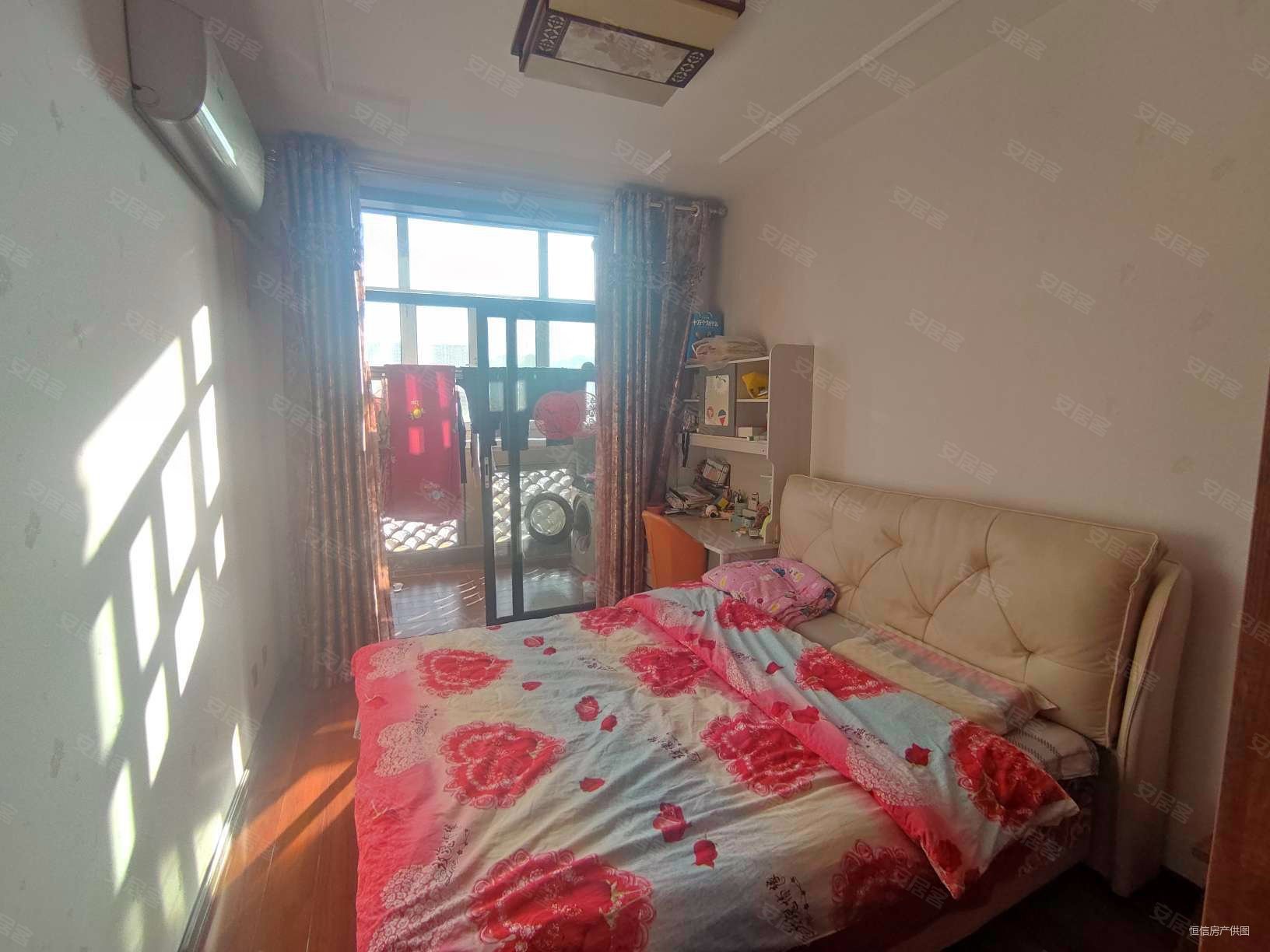 盛唐御园3室2厅2卫125㎡南79.9万