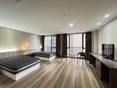 桂林临桂花生唐花样年麓湖国际 一房一厅打通 一台空调 800包物业出租房源真实图片