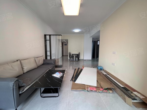 广州花都新区广州融创文旅城融创a区 简约3房2卫出租 配全新家私电器