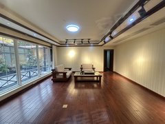 长沙雨花圭塘真洋房 带地下室 带院子 可做接待 可居家 带电梯 有影院出租房源真实图片