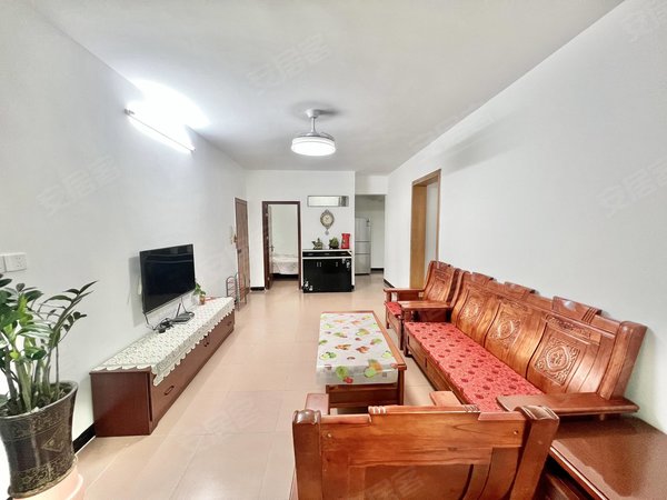 广州白云广州大道北云和花园同和地铁口 电梯四房 民水民电 有意看房