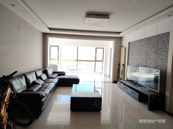 鲁商蓝岸国际146.34平170万3室2厅2卫