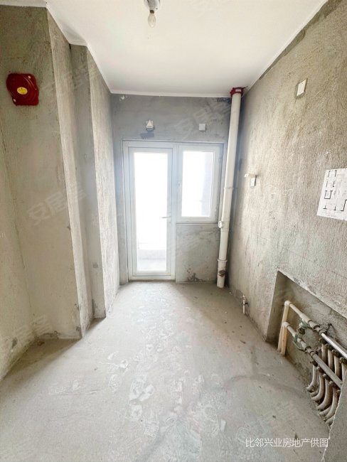 一梯两户 价格可议毛坯 可随意装修,润兴新海湾二手房,69万,3室2厅,1