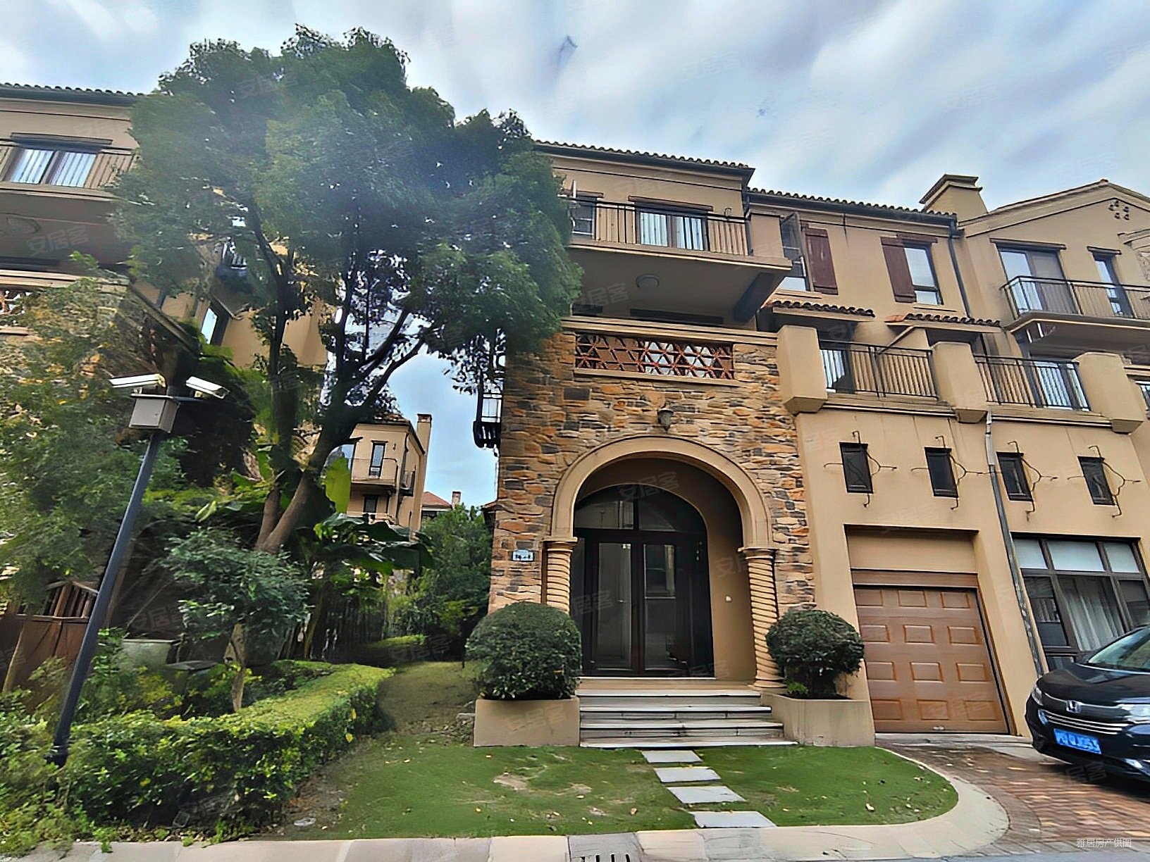 长泰联排边套别墅,花园100平,实用面积大,可改性强,长泰淀湖观园(别墅