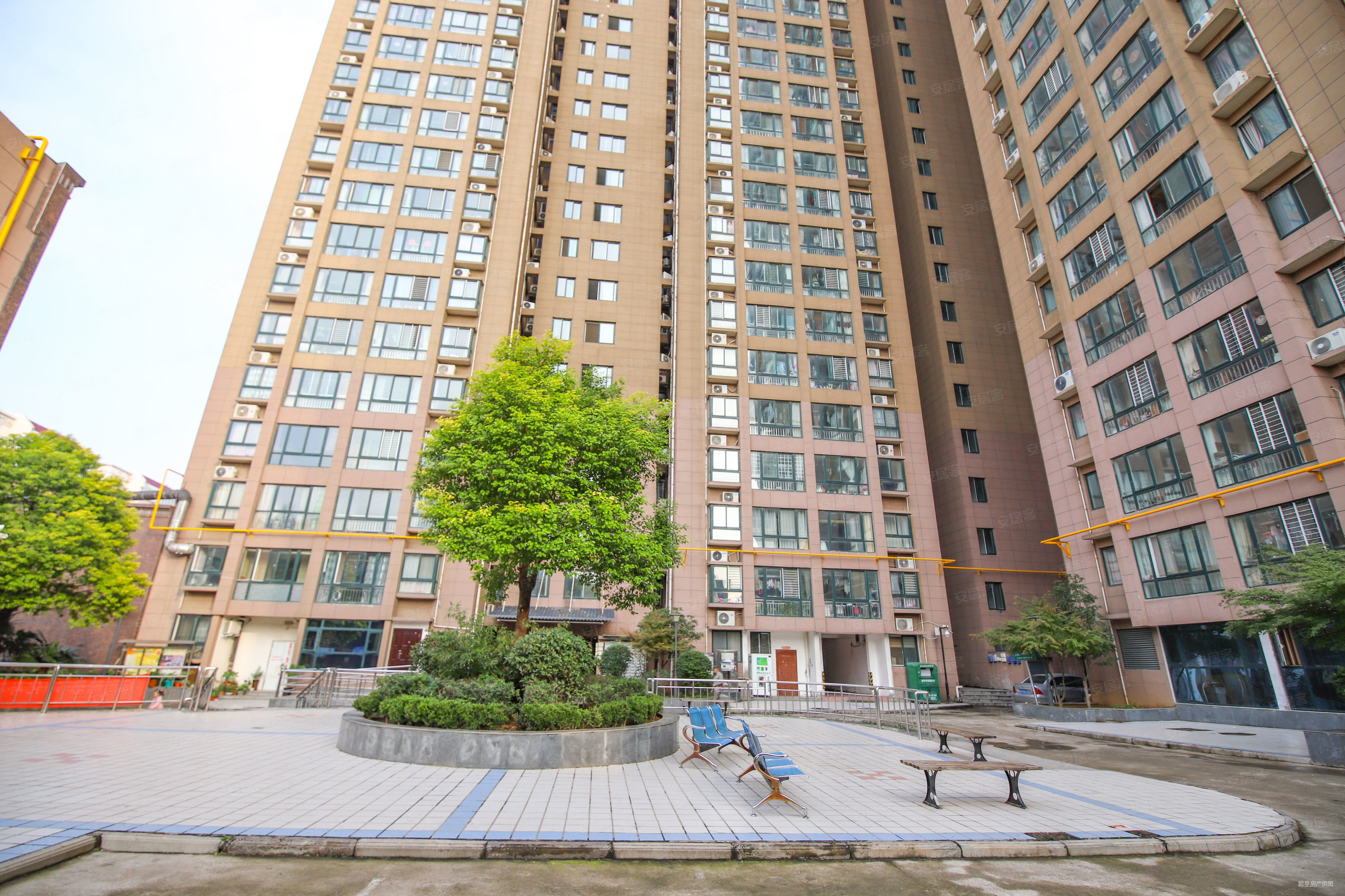 中汇洛浦公馆2室1厅1卫77㎡南北71.5万