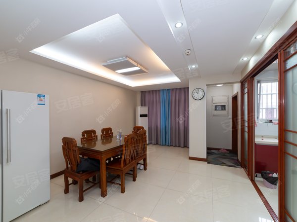 常州新北新区公园东南花园东南花园别墅出租,装修位置好诚心租价格可