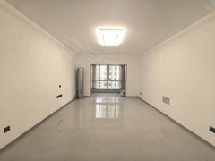 南阳宛城新市政府有钥匙 万悦城 宏江中央广场 首租3室2卫 可办!公可即住出租房源真实图片