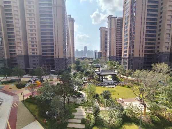 泉州丰泽北峰山水秋鸣北峰万科旁,山水秋鸣电梯次新小区,全新精装四房