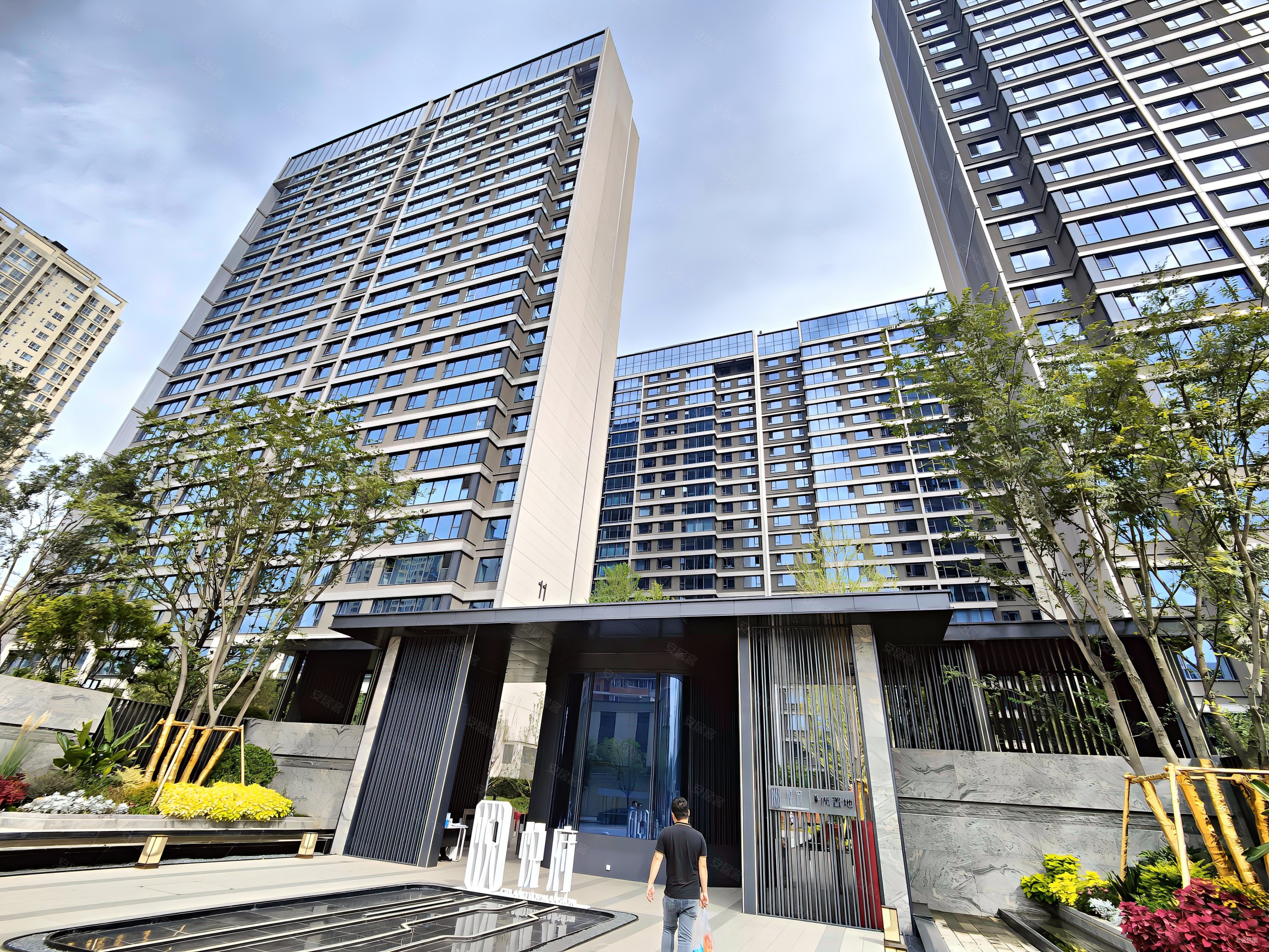 西安房产网>西安二手房>雁塔二手房>国展中心二手房>华润置地悦府>