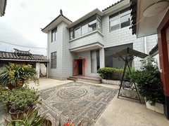 丽江古城光义街古城南门对面 下八河独栋庭院 4房2卫带菜地 带露台出租房源真实图片