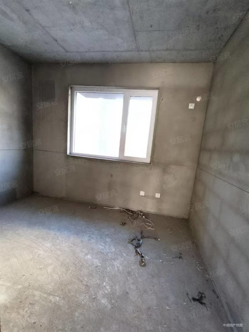 京博翡王府4室2厅2卫150㎡南北98万