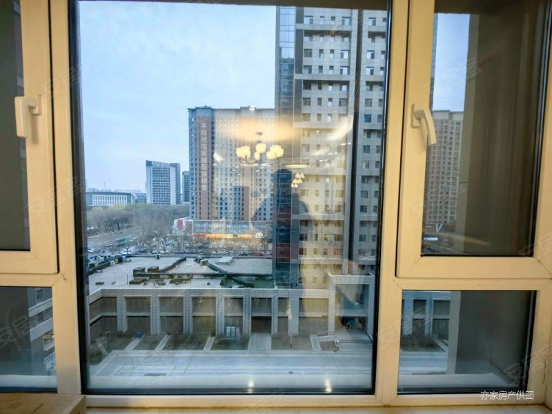 保利达江湾城精装南北通透两居室高楼层采光好港式花园小区