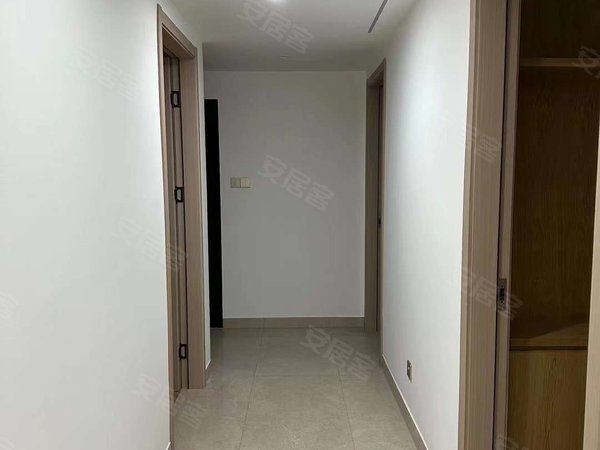 汕头潮阳城南街道裕通花园(东区)裕通花园东区四房两厅,精装修有配套家私家电,拎包入住出租房源真实图片