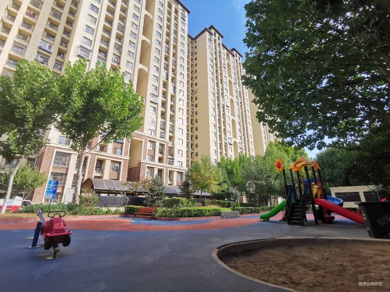 中建雅颂居89.35平,满五  ,商品房70年  ,精装修!