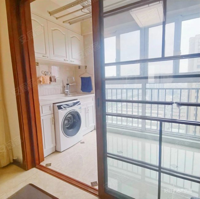 精装大三房 南北通透 房东诚心出售 随时看房 拎包入住,四季花园(昆山