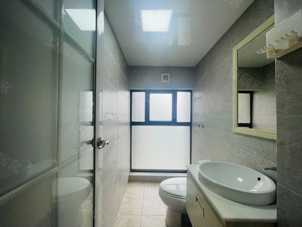 金洲租房,东南向江景房 金茂湾商住两用公寓 可明火厨房,南沙租房