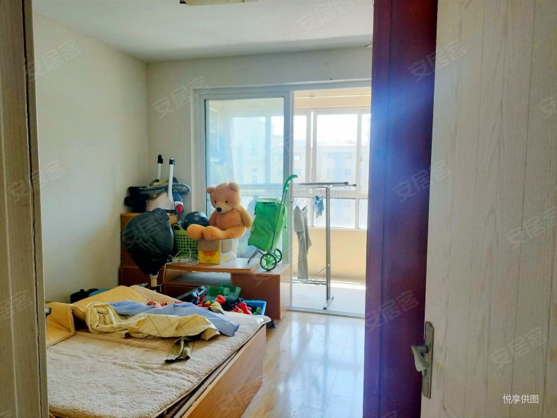 新城佳苑 小三房 南北通透 精装好房 小区新 正规商品房