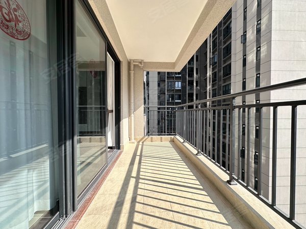 广州天河珠江新城中冼村回迁房好房推荐 冼村4房 精装修 南北户型 带双主套 通风采光好出租房源真实图片