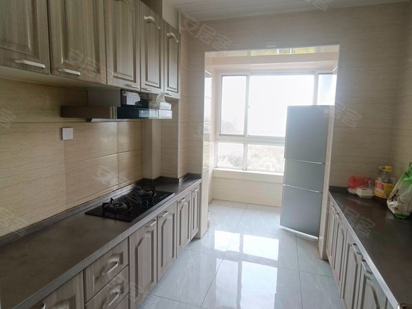 天津西青侯台碧水家园a区碧水家园a区 精装三室两卫 带电梯 家具家电