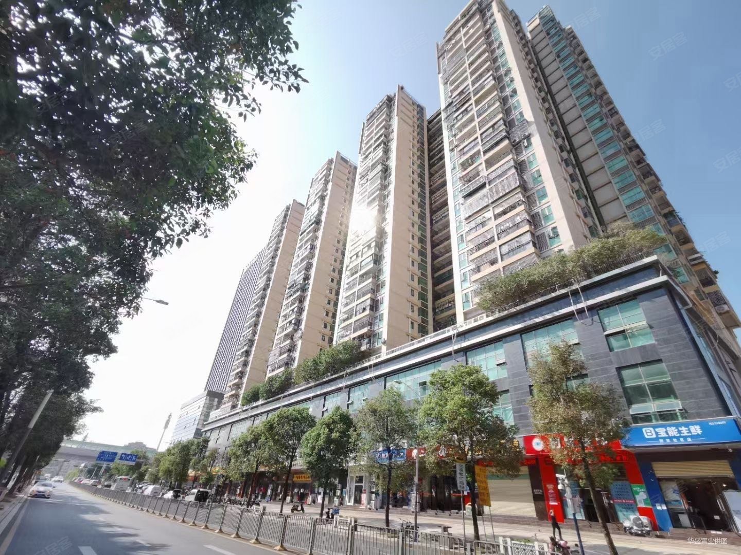 直降60万急售4号线100多米花园小区贤华名苑三房清湖旁