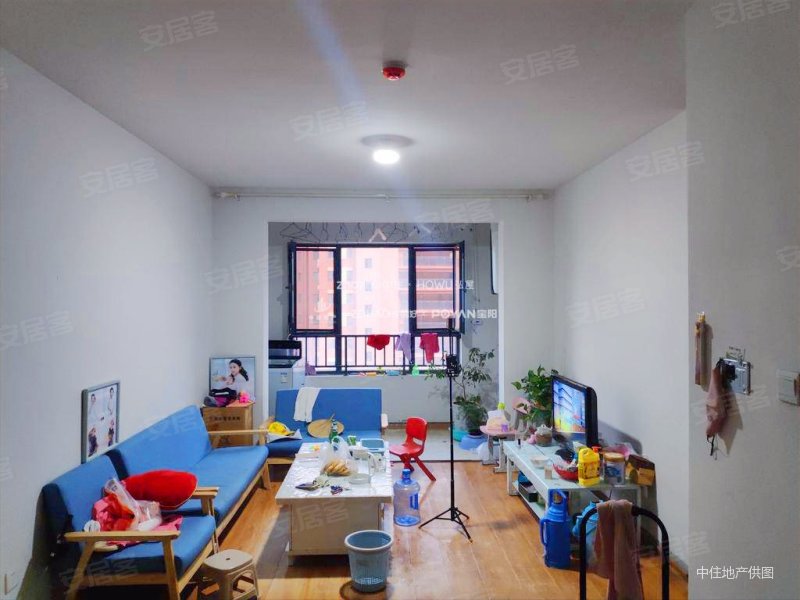 精装修三室两厅一卫,采光很好,近地铁二号线出行方便,中建新悦城二手