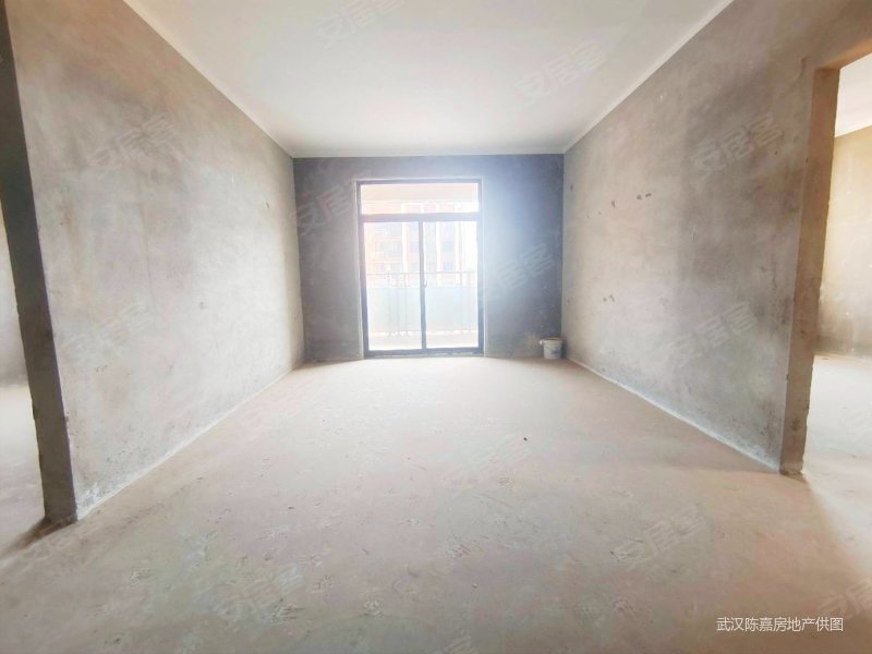 诚售 江南花山郡 好楼层无浪费面积三房两卫 看房了方便证满二