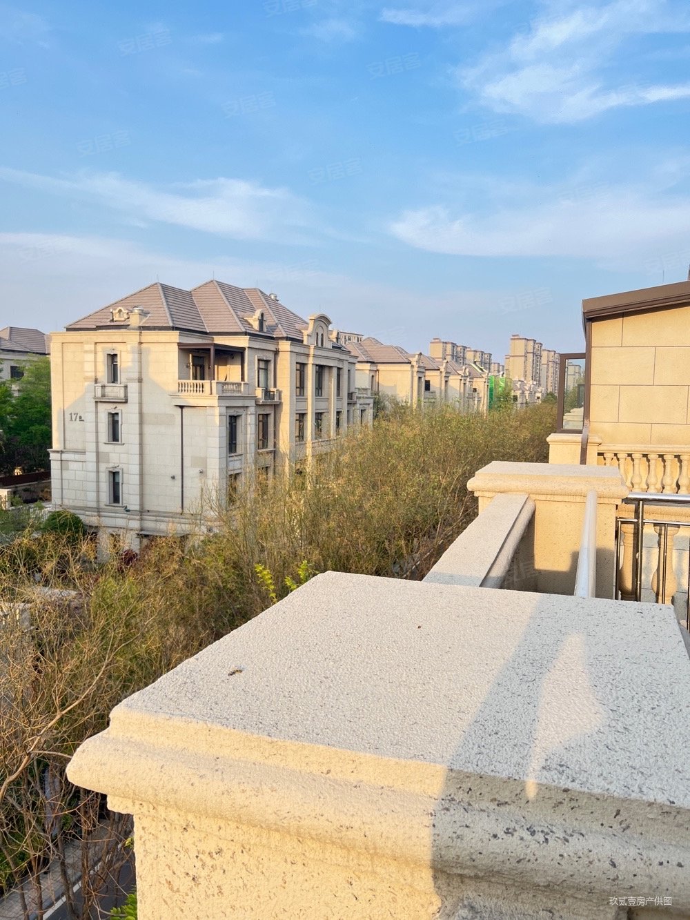 急售,鸿园玉兰苑(东苑别墅)二手房,580万,5室2厅,4卫,228平米-郑州